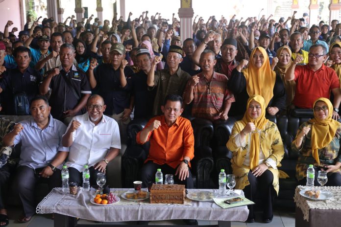 Gubernur Kepulauan Riau H. Ansar Ahmad mengumpulkan seluruh perangkat desa se-Kabupaten Bintan di empat lokasi,  Sabtu (05/08) f,diskominfo Kepri