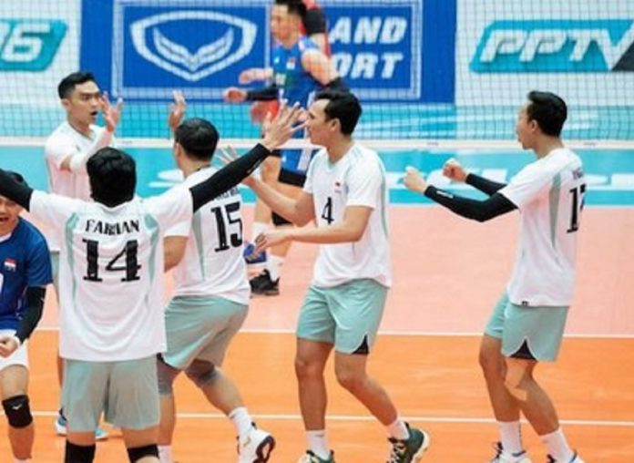 Timnas Voli Putra Indonesia berhasil mengalahkan Kazahkstan dan lolos ke 12 besar AVC Asian Volleyball Championship 2023. (Foto: AVC Volley)