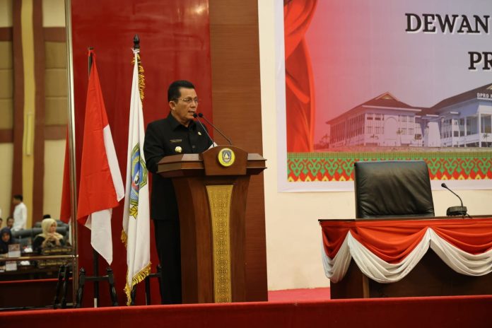 Gubernur Kepulauan Riau Ansar Ahmad menyampaikan Rancangan Peraturan Daerah (Ranperda) tentang Rencana Umum Energi Daerah (RUED) Provinsi Kepulauan Riau Tahun 2023-2050 pada Rapat Paripurna DPRD Provinsi Kepri di Balairung Wan Seri Beni Dompak, Rabu (6/9) f,diskominfo Kepri