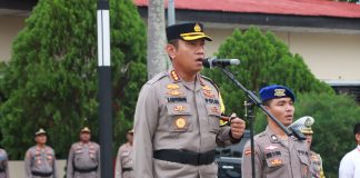 Kapolresta Tanjungpinang : Anggota Hidup Hedonisme dan Pamer Kemewahan akan Kena Sanksi Tegas Kapolresta Tanjungpinang, Kombes Pol. H. Ompusunggu dengan tegas menegaskan adanya aturan dan sanksi yang akan diterapkan bagi anggota kepolisian yang terlibat dalam gaya hidup hedonisme dan suka pamer harta kemewahan. Hal ini disampaikan Kapolresta di Tanjungpinang, Sabtu (09/09). F, Polresta Tanjungpinang