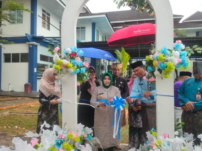 Wali Kota Tanjungpinang, Rahma, meresmikan Balai Nikah di Mal Pelayanan Publik (MPP) di Jalan Agus Salim Tepi Laut Tanjungpinang, Senin (18/9) f,diskominfo Tanjungpinang