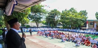 Gubernur Ansar Hadiri HUT SMANDA ke 45, Minta Siswa Persiapkan Diri Lebih Baik Gubernur Kepulauan Riau H. Ansar Ahmad menghadiri acara Hari Ulang Tahun (HUT) ke-45 Sekolah Menengah Atas Negeri 2 (SMANDA) Tanjungpinang di Lapangan SMANDA, Kamis (21/09) pagi f,diskominfo Kepri