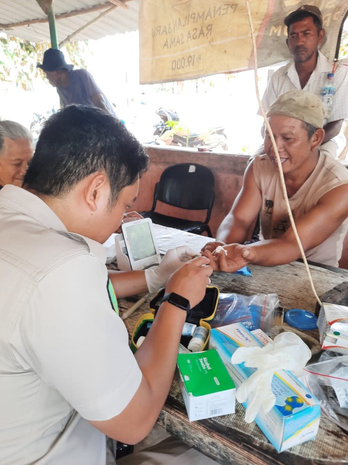 Biddokkes Polda Kepri laksanakan kegiatan bakti kesehatan masyarakat pulau Rempang Galang, Senin (25/09) f,Polda Kepri