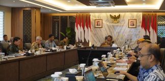Pengembangan Rempang Akan Beri Spillover Effect ke Kawasan Lain di Kepri Menteri Koordinator Bidang Perekonomian Airlangga Hartarto mengatakan, rencana Pengembangan Kawasan Pulau Rempang ini diharapkan dapat berjalan sesuai target F,Pemko Batam