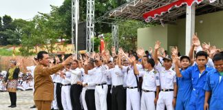 Persentase Jumlah SMK di Kepri Harusnya 70 Persen, Sekolah SMK di Kepri akan di Perbanyak Gubernur Kepulauan Riau Ansar Ahmad melakukan kunjungan ke SMKN 5 Kota Batam, Senin (11/9) f,diskominfo Kepri