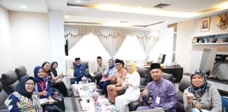 Komnas Datangi Pemko Batam Pertanyakan Terkait Kasus Rempang Wali Kota Batam, Muhammad Rudi diwakili Sekretaris Daerah Kota Batam, Jefridin, menerima kunjungan kerja Komisi Nasional Anti Kekerasan Terhadap Perempuan, Jumat (13/10) f,Pemko Batam
