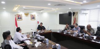 Indonesia Berencana Jadi Tuan Rumah Piala Dunia Voli Putra 2025 Ketua Umum Persatuan Pengurus Pusat Persatuan Bola Voli Seluruh Indonesia (PP PBVSI) Imam Sudjarwo beserta jajaran menyampaikan hal tersebut kepada Menteri Pemuda dan Olahraga Republik Indonesia (Menpora RI) Dito Ariotedjo di Kemenpora, Jakarta, Kamis (12/10) f,kemenpora