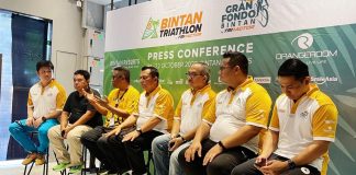 Gubernur Ansar Akui Terkait Visa on Arrival Masih Jadi PR yang Harus Digesa ke Pusat Gubernur Kepri, Ansar Ahmad mengatakan kebijakan Visa on Arrival (VoA) masih menjadi catatan tersendiri baginya. Hal itu disampaikan di Lagoi, Sabtu (21/10) f,diskominfo Kepri