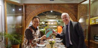 Bio Farma Tandatangani Percepatan Penanggulangan Pandemi dengan CEPI Indonesia melalui Bio Farma, telah melakukan penandatanganan perjanjian kerjasama dengan Coalition for Epidemic Preparedness Innovations (CEPI) untuk percepatan penanggulangan pandemi pada 19 September 2023 f,kemkes