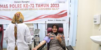 30 Personel Polres Bintan Ikuti Donor Darah, Sempena Peringatan Hut Humas Polri ke-72 Tahun 2023 Personil Polres Bintan laksanakan bakti kesehatan berupa donor darah yang dilaksanakan di Unit Transfusi darah (UTD) Rumah Sakit Umum Provinsi Raja Ahmad Tabib Tanjungpinang, Senin (2/10) f,Polres Bintan