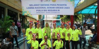 Tim Porwasi Kepri Bersaing dengan 46 Tim Lomba Piala Ibu Negara RI 2023 Dewan Pembina Persatuan Wanita Olah Raga Seluruh Indonesia (Porwasi) Provinsi Kepri Dewi Kumalasari Ansar hadir dan beri dukungan kepada mereka dalam pembukaan lomba yang digelar di GOR Bulungan, Jakarta Selatan, pada Selasa, (10/10) f,diskominfo Kepri
