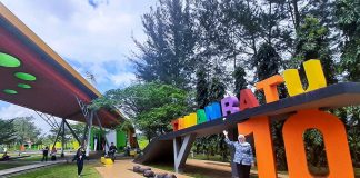 Taman Batu 10 Jadi Pilihan Tepat Menghabiskan Waktu Santai Bersama Keluarga Taman ini menjadi salah satu tempat wisata lokal di Kota Tanjungpinang f,ist