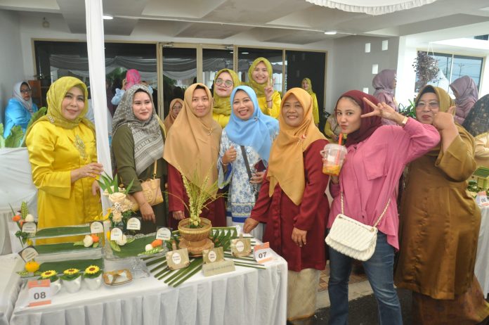 Dinas Pariwisata Provinsi Kepri turut ambil bagian dalam lomba kue tradisional khas Melayu dalam acara Dekra Fest 2023 di Halaman gedung daerah Tanjungpinang, Sabtu (4/11) f,dispar Kepri