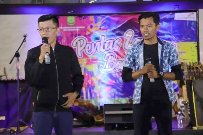 Penjabat (Pj.) Wali Kota Tanjungpinang Hasan saat menghadiri Gelaran Pentas Laman Boenda di gedung gonggong, tepi laut Tanjungpinang, Kepulauan Riau (Kepri) beberapa waktu lalu. f,Pemko Tanjungpinang