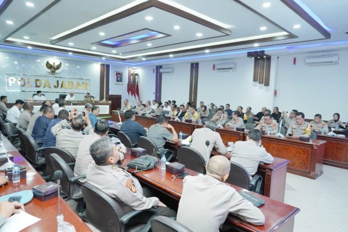Kompolnas melakukan pemantauan atas pelaksanaan kampanye hari pertama di wilayah hukum Polda Jawa Barat, Rabu (29/11), f,Humas Polri