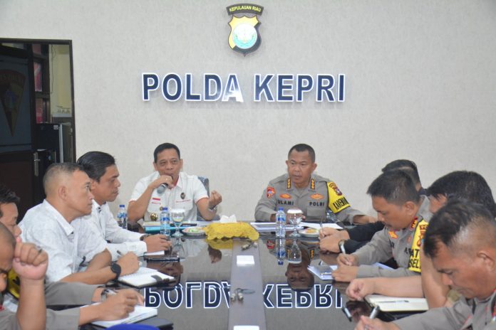 Komisi Kepolisian Nasional Republik Indonesia (Kompolnas RI) melakukan kunjungan kerja ke Polda Kepulauan Riau (Kepri), Rabu (27/12) f,Polda Kepri