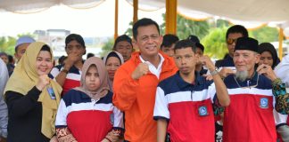 Pemprov Kepri Beri Bantuan Senilai Rp343,2 Juta untuk Penyandang Disabilitas Gubernur Kepri, Ansar Ahmad menghadiri Peringatan Hari Disabilitas Internasional (HDI) Tingkat Provinsi Kepri tahun 2023 yang dilaksanakan di Mall Botania 2 Batam, Selasa (12/12) f,diskominfo Kepri