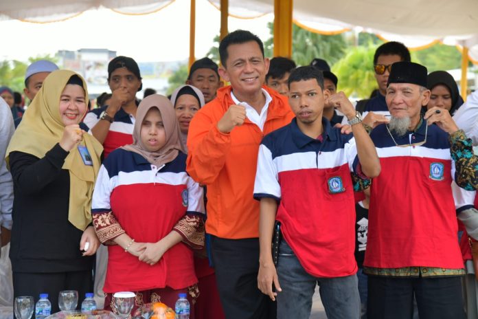 Gubernur Kepri, Ansar Ahmad menghadiri Peringatan Hari Disabilitas Internasional (HDI) Tingkat Provinsi Kepri tahun 2023 yang dilaksanakan di Mall Botania 2 Batam, Selasa (12/12) f,diskominfo Kepri