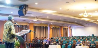 PKK Batam Diharapkan Mampu Kembangkan Program Kesejahteraan Keluarga di Batam Sekretaris Daerah Kota Batam, Jefridin, menghadiri Penguatan Kelembagaan PKK RW Kecamatan Bulang dan Kecamatan Galang, di Golden View Hotel, Kamis (21/12) f, Pemko Batam