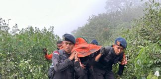 Satu Jenazah Korban Erupsi Gunung Marapi Ditemukan, Seluruh Pendaki Gunung Marapi Yang Terdata Sudah Ketemu Satu jenazah korban erupsi Gunung Marapi telah ditemukan Rabu (6/12) pagi ini f, humas Polri