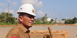 Sejumlah Proyek Strategis Pemprov Kepri 2023 Hampir Mencapai 100 Persen Gubernur Kepri, Ansar Ahmad waktu meninjau proyek strategis Pemprov Kepri 2023 beberapa waktu lalu. Sejumlah proyek strategis Provinsi Kepulauan Riau tahun anggaran 2023 terus digesa Gubernur Ansar Ahmad melalui Dinas Pekerjaan Umum Penataan Ruang dan Pertanahan. F, diskominfo Kepri