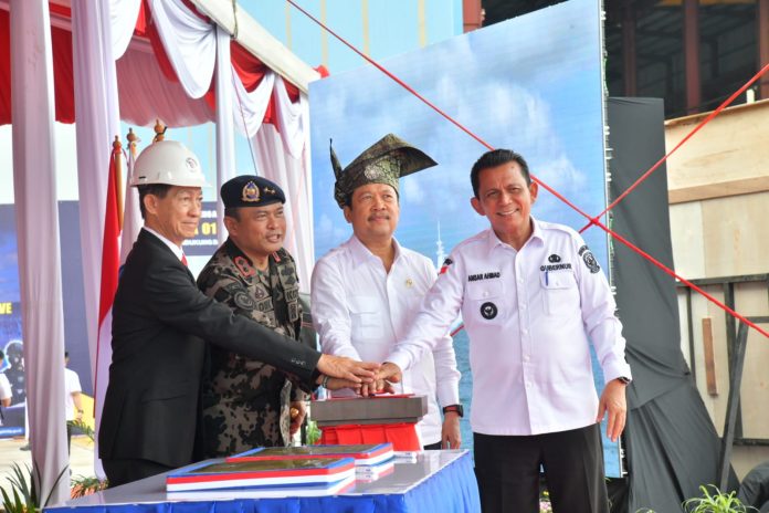 Menteri Kelautan dan Perikanan, Sakti Wahyu Trenggono resmikan dan luncurkan dua unit Kapal Pengawas Kelautan dan Perikanan Direktorat Jenderal Pengawasan Sumber Daya Kelautan dan Perikanan (Ditjen PSDKP) di Galangan PT. Palindo Marine, Batam, Kepulauan Riau, Kamis (28/12) f,diskominfo Kepri