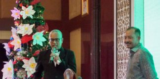 Perayaan Natal Umat Kristiani Provinsi Kepulauan Riau : Menyatukan Lebih Sulit Ketimbang Memecah Belah Sekretaris Daerah Adi Prihantara menghadiri kegiatan Ibadah dan Perayaan Natal bersama Umat Kristiani Provinsi Kepulauan Riau Tahun 2023 di Aula Wan Seri Beni Dompak, Tanjungpinang, Jumat (29/12) malam f,diskominfo Kepri