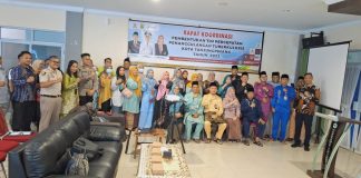 Pemko akan Bentuk Percepatan Penanggulangan TBC Melibatkan Multi Sektoral kata Sekretaris Daerah Kota Tanjungpinang, Zulhidayat, saat mengikuti rapat koordinasi Pembentukan Tim Percepatan Penanggulangan Tuberkulosis Kota Tanjungpinang, di aula Puskesmas Tanjungpinang Kepri, Jumat (1/12) f,Pemko Tanjungpinang