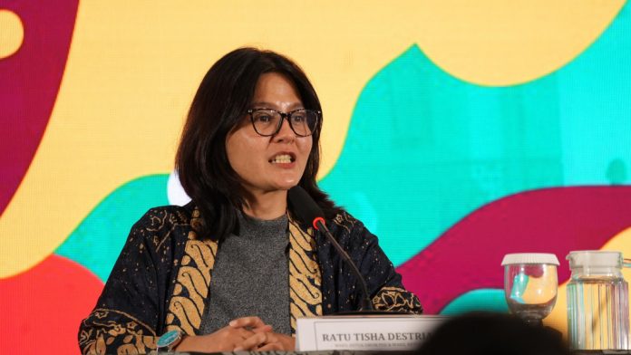Wakil Ketua Umum PSSI Ratu Tisha Destria saat konferensi pers di Informasi Center Piala Dunia U-17 Surakarta, di Hotel Solia Zigna, Solo, Jumat (1/12) f,pssi