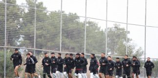 Tiba di Turki, Timnas Lakukan Latihan Perdana dengan Suhu 16 Derajat Celcius Tim Nasional Indonesia sudah menjalani latihan perdana di Antalya, Turki. Pemain Timnas sudah tiba Kamis (21/12) dini hari f,pssi