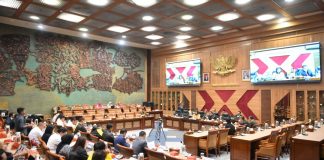 Komisi X dan III DPR Setujui Naturalisasi Jay Idzes dan Nathan Tjoe-A-On Komisi X dan III DPR RI menyetujui untuk merekomendasi kewarganegaraan kepada dua calon pemain naturalisasi Jay Idzes dan Nathan Tjoe-A-On. Hal itu diketahui dalam Rapat kerja Komisi X dan III bersama Menpora Ario Bimo Nandito Ariotedjo (Dito Ariotedjo) di Gedung DPR RI Senayan, Senin (4/12) f,pssi