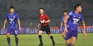 PSSI Gunakan Dua Wasit Jepang di BRI Liga I 2023/2024 PSSI menugaskan dua wasit Jepang Futoshi Nakamura dan Yusuke Araki dalam pertandingan ke-22 BRI Liga I 2023/2024 f,pssi