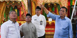 Pulang Dari Natuna Ansar Langsung ke Pulau Penyengat, Minta Perbaikan Balai Adat Digesa Gubernur Kepri Ansar Ahmad langsung melakukan kunjungan ke Penyengat selepas pulang dari Kabupaten Natuna, Rabu (17/1) f,diskominfo Kepri