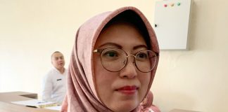 Waspada Penyakit Gondok, Dinkes Tanjungpinang Gencarkan Sreening Terhadap Bayi Baru Lahir Kadinkes Pengendalian Penduduk dan Keluarga Berencana Kota Tanjungpinang, dr. Elfiani Sandri menjelaskan anjuran pemeriksaan ini disampaikan Kementerian Kesehatan (Kemenkes) untuk deteksi potensi kekurangan hormon tiroid yang dapat memicu gangguan metabolisme tubuh anak, f, Pemko Tanjungpinang