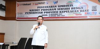 Program Pinjaman Bunga Nol Persen, 2024 Plafond Dimaksimalkan Rp40 Juta Tahun ini Gubernur Ansar mengeluarkan kebijakan untuk menaikkan plafond pinjaman maksimal hingga Rp40 juta, naik 100 persen dibandingkan maksimal pinjaman sejak kebijakan ini digulirkan di tahun 2021 lalu, yakni Rp20 juta f,diskominfo Kepri