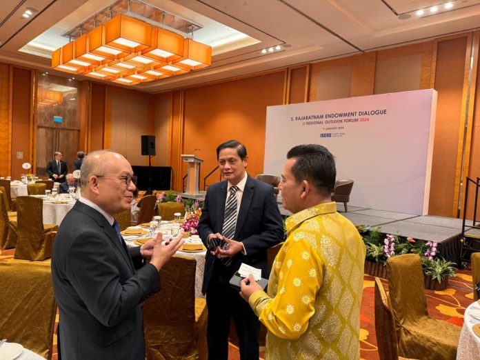 Gubernur Kepri, Ansar Ahmad saat menghadiri S. Rajaratnam Dialog Endowment @ Regional Outlook Forum di Singapura, Kamis (11/01) f, diskominfo Kepri