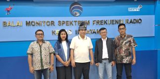Menkominfo RI Kepri Tinjau Balmon Batam, Harapkan Peningkatan Pelayanan Frekuensi Menteri Komunikasi dan Informatika (Menkominfo) RI, Budi Arie Setiadi melakukan kunjungan kerja ke Balai Monitor (Balmon) Spektrum Frekuensi Radio Kelas II Batam, Sabtu (13/1) f, diskominfo Kepri