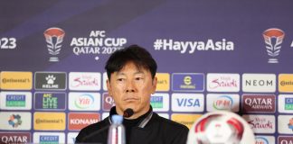 Shin Tae-yong, Timnas Akan Berjuang Keras Raih Sejarah Baru di Piala Asia Shin Tae-yong, mengatakan tidak mudah menghadapi Australia. Menurutnya, Australia adalah salah satu tim terbaik Asia. f,pssi