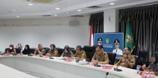 Pemko Batam Duduki Peringkat Pertama Capaian Monitoring Center For Prevention se-Wilayah Provinsi Kepulauan Riau Rapat Koordinasi (Rakor) Evaluasi Capaian MCP 2023 oleh Kasatgas I.2 Pengampu Wilayah Kepri KPK RI Tahun 2024, Uding Juharudin secara virtual, pada Senin (12/2) f,Pemko Batam