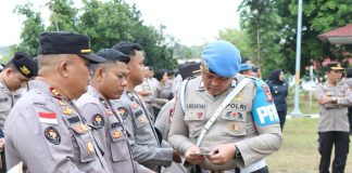 Razia Disiplin, Ditemukan Satu Personel Polda Kepri Miliki SIM Mati Tim Biroprovos Divpropam Mabes Polri menggelar kegiatan Operasi Penegakan Ketertiban dan Pendisiplinan (Opsgaktibplin) terhadap Personel Polda Kepri di Lapangan Bhayangkara Polda Kepri, Selasa (27/2) f, Polda Kepri