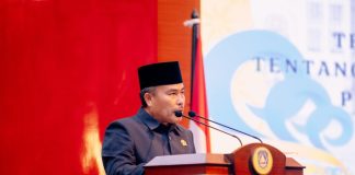 Semua Fraksi DPRD Kepri Setujui Dukung Ranperda FP4GNPN DPRD Provinsi Kepulauan Riau menyelenggarakan Rapat Paripurna ke-05 Masa Sidang Ke-1 Tahun Anggaran 2024 bertempat di Ruang Balairung Wan Seri Beni Pusat Perkantoran Gubernur Provinsi Kepulauan Riau, Pulau Dompak, Kamis , (13/03/2024) f,DPRD Kepri