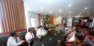 Kapolda Kepri Terima Audiensi Badan Kerjasama Antar Gereja Batam Kapolda Kepri Irjen. Pol. Drs. Yan Fitri Halimansyah, terima kunjungan Audiensi dari Badan Kerjasama Antar Gereja (BKAG) Kota Batam di Ruang Kerja Kapolda Kepri, Selasa (19/3) f,Polda Kepri