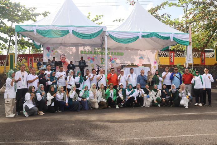 Gubernur Ansar pada Puncak Peringatan Hari Ulang Tahun ke-12 RSUD Raja Ahmad Tabib Provinsi Kepulauan Riau Riau di Pelataran RSUD, Sabtu (02/03) f,diskominfo Kepri