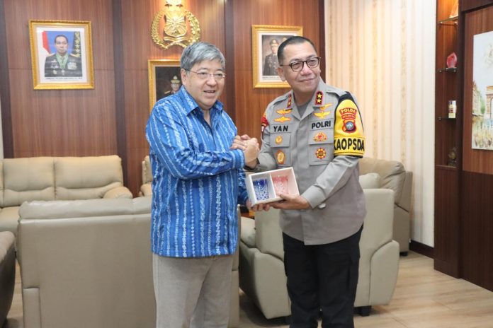 Polda Kepulauan Riau menyambut kunjungan kehormatan dari Duta Besar Jepang ke Polda Kepri Dalam Rangka meminta informasi terkait penangkapan buronan DPO Kepolisian Kerajaan Jepang f,Polda Kepri