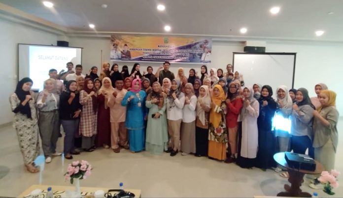 Dinas Kesehatan, Pengendalian Penduduk dan Keluarga Berencana Kota Tanjungpinang menggelar Bimbingan Teknis (Bimtek) Industri Rumah Tangga Pangan di Hotel CK Tanjungpinang, Kepulauan Riau, 6-7 Maret 2024, f, Pemko Tanjungpinang