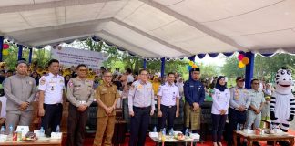 Banyak Kecelakaan Terhadap Anak Usia Dini, BPTD Kelas II Kepri Pilih Tanjungpinang Tempat Sosialisasi Keselamatan Balai Pengelola Transportasi Darat (BPTD) Kelas II Provinsi Kepri yang telah memilih Tanjungpinang sebagai wilayah untuk sosialisasi keselamatan jalan kepada anak usia dini. Pemko Tanjungpinang melalui Sekdako Zul Hidayat mengapresiasi hal tersebut f,Pemko Tanjungpinang
