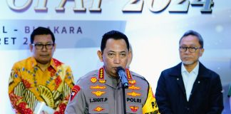 Rakor Ops Ketupat, Kapolri persiapkan Mudik 2024 Aman-Lancar Kapolri Jenderal Listyo Sigit Prabowo melaksanakan rapat koordinasi (rakor) lintas sektoral kesiapan Operasi Ketupat Tahun 2024 f, humas Polri