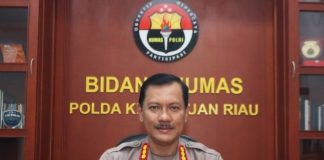 Dua Orang Terduga Jaringan Narkoba Masuk DPO Polda Kepri Direktorat Reserse Narkoba (Ditresnarkoba) Polda Kepri menerbitkan Daftar Pencairan Orang (DPO) terhadap dua orang terduga keras komplotan jaringan narkoba Tanjung Pinang (Kepri) - Lombok (NTB) f, Polda Kepri
