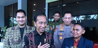 Cari Aman, Presiden Imbau Warga Mudik Lebih Awal Presiden memberikan keterangan pers usai membuka Kongres Hikmahbudhi XII Tahun 2024, di Mercure Convention Center, Jakarta, pada Kamis (28/03/2024). (Foto: BPMI Setpres/Kris)