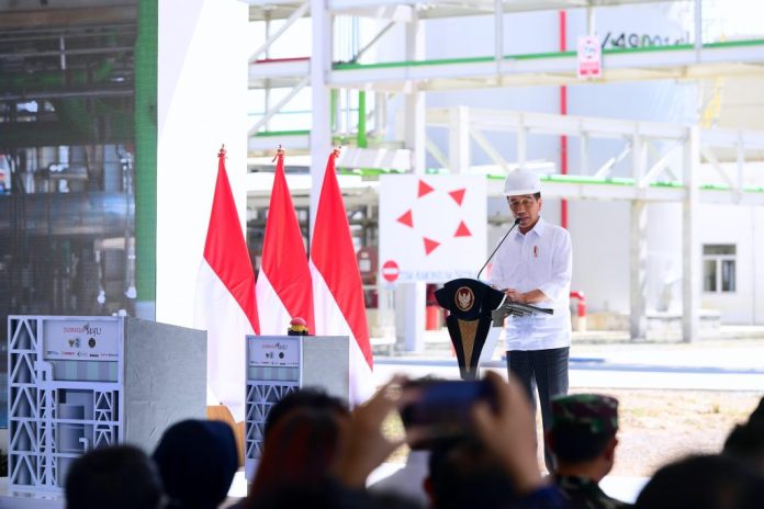 Presiden Jokowi membuka Kongres XXIII PGRI, di Hotel Grand Sahid Jaya, Jakarta, Sabtu (02/03/2024). (Foto: BPMI Setpres)